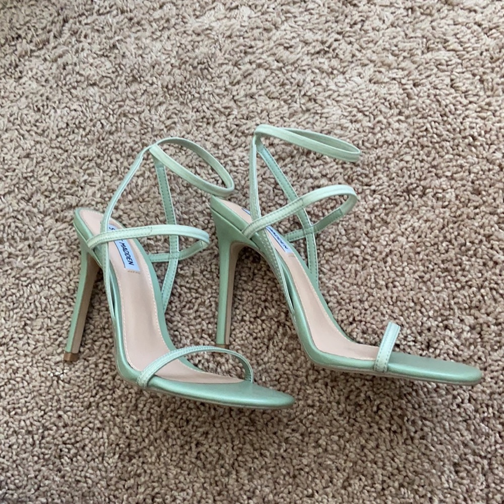 Never Worn Steve Madden Mint Strap Heels